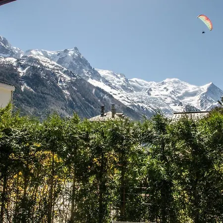 Kashmir Apartment *